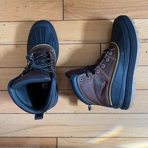 NEW Nike ACG Woodside II Men's Size 10 Dark Gold Leaf/Dark Gold Leaf 525393-770